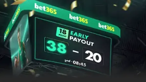 拉什福德助力双杀，赛后晒战友情谊：共铸关键胜利篇章